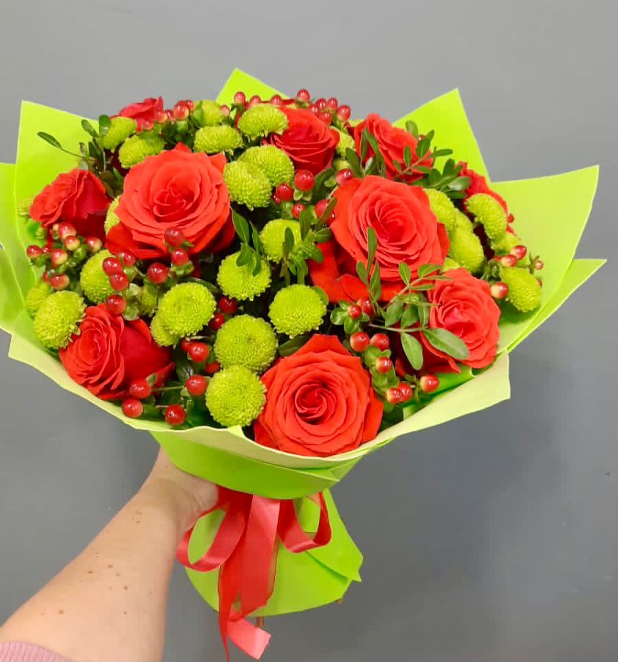 Букет цветов из: Хризантемы и Розы в Сеченово