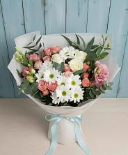 Букет цветов из:  Розы, Лизиантусы и Хризантемы в Сеченово