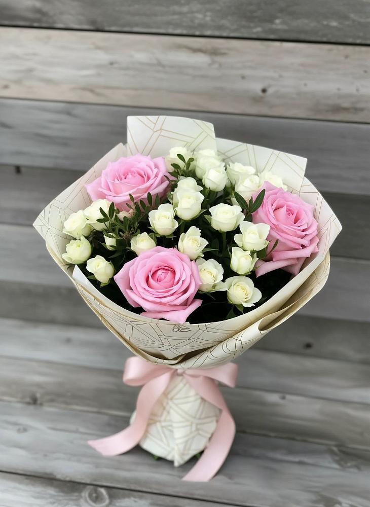 Букет цветов из: Розы в Сеченово