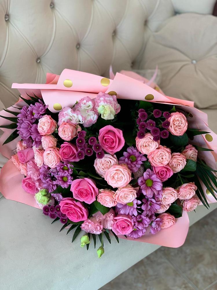 Букет цветов из: Хризантемы, Розы и Лизиантусы в Сеченово