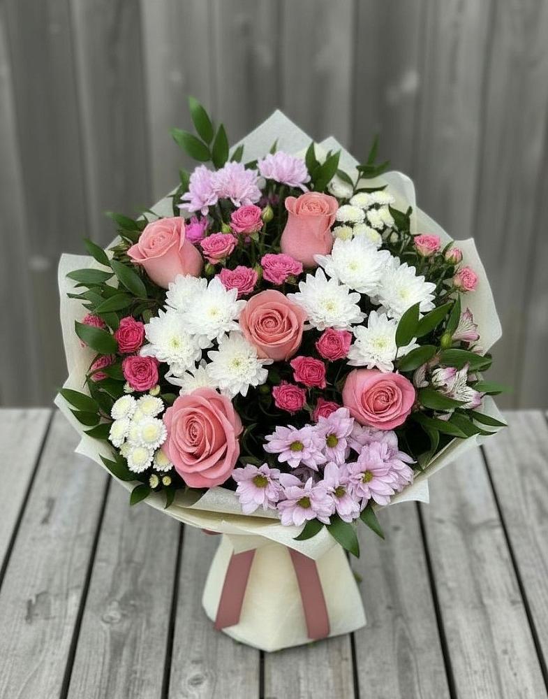 Букет цветов из: Альстромерии, Гвоздики, Розы и Хризантемы в Сеченово