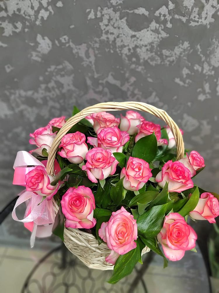 Цветочная композиция из Розы в корзине в Сеченово