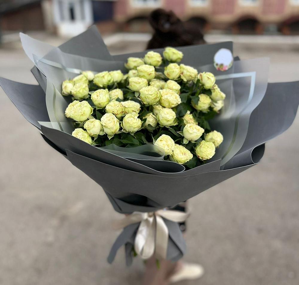 Белые кустовые розы Солинеро в Сеченово Букет Белые кустовые розы Солинеро в Сеченово