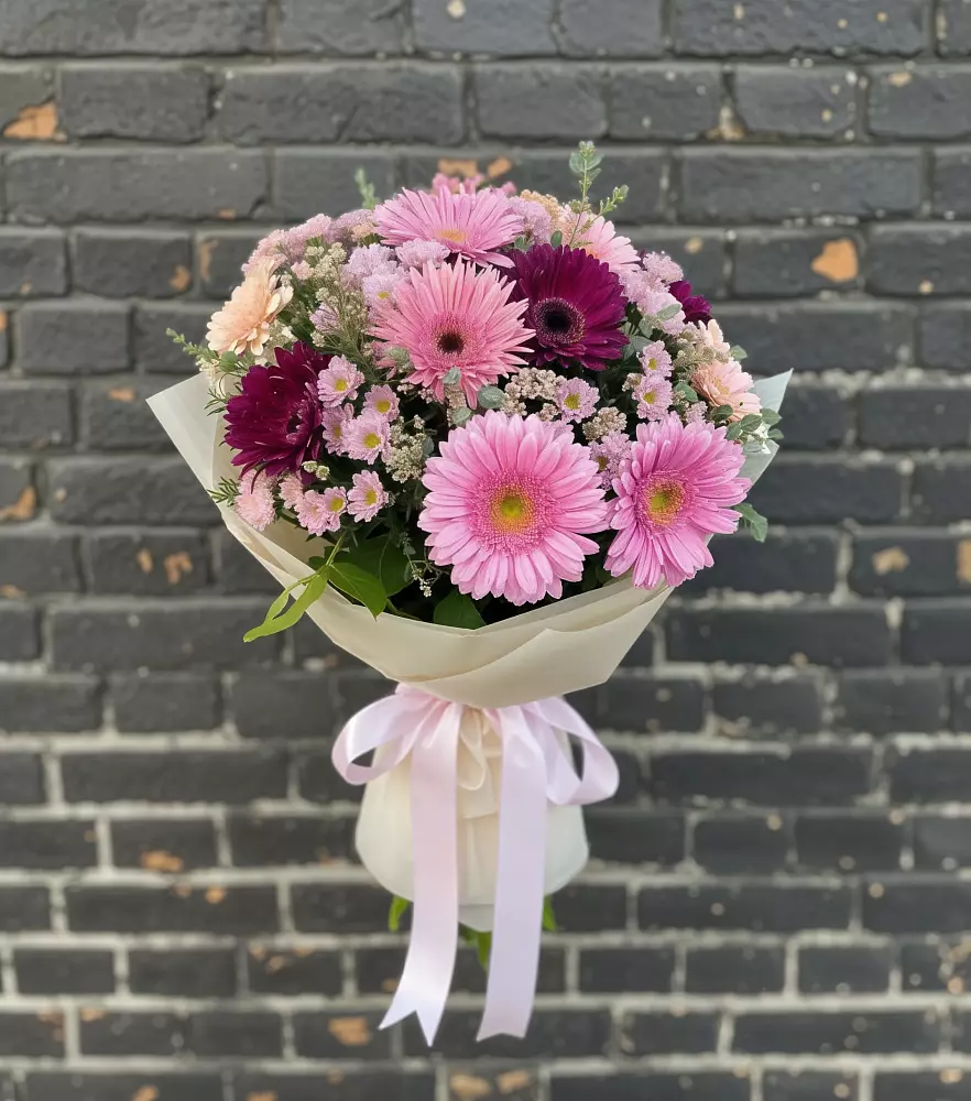 Букет цветов из: Герберы и Хризантемы в Сеченово
