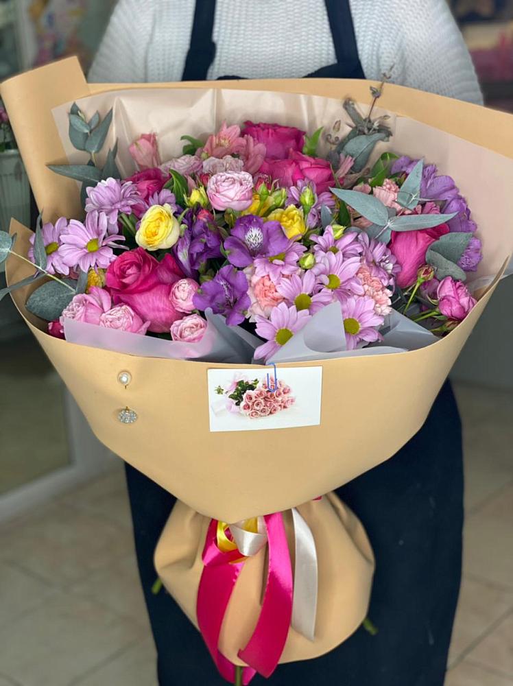 Букет цветов из: Хризантемы, Гвоздики и Альстромерии в Сеченово