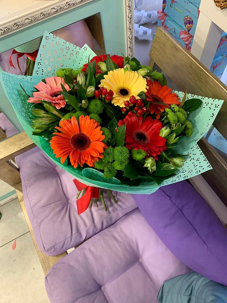 Букет цветов из: Герберы, Хризантемы и Альстромерии в Сеченово