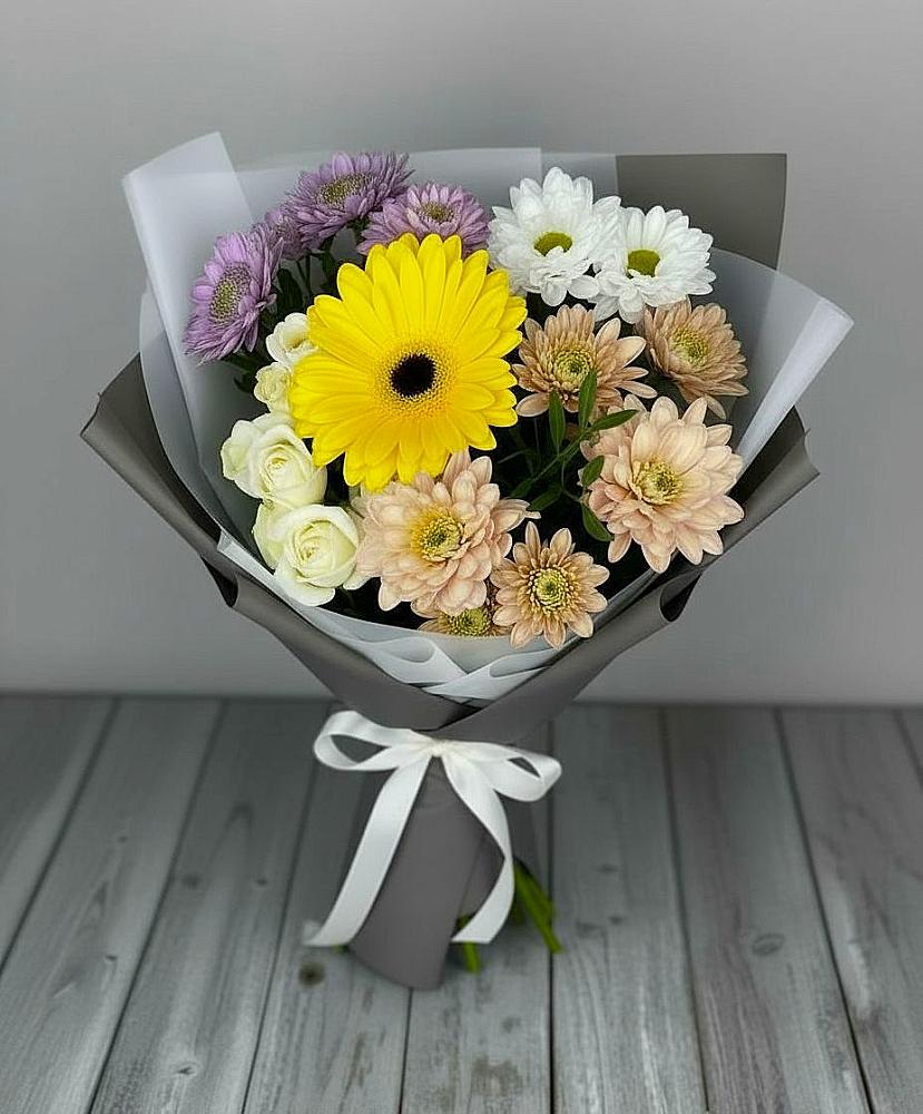 Букет цветов из: Розы, Герберы и Хризантемы в Сеченово