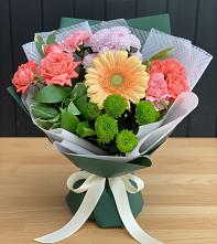 Букет цветов из:  Гвоздики, Розы, Герберы и Хризантемы в Сеченово