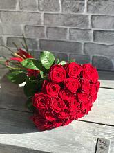 Букет Красные розы Фридом в Сеченово