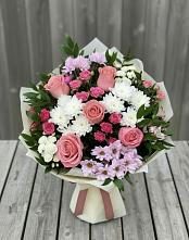 Букет цветов из:  Альстромерии, Гвоздики, Розы и Хризантемы в Сеченово