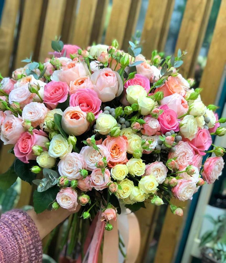 Букет цветов из: Розы в Сеченово