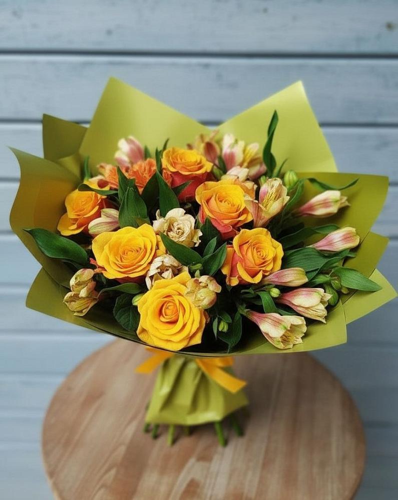 Букет цветов из: Альстромерии и Розы в Сеченово